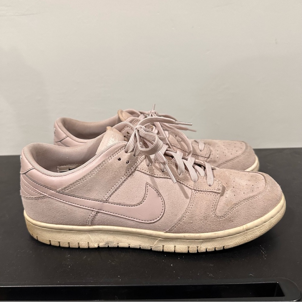 Nike dunk suede light pink sz 10